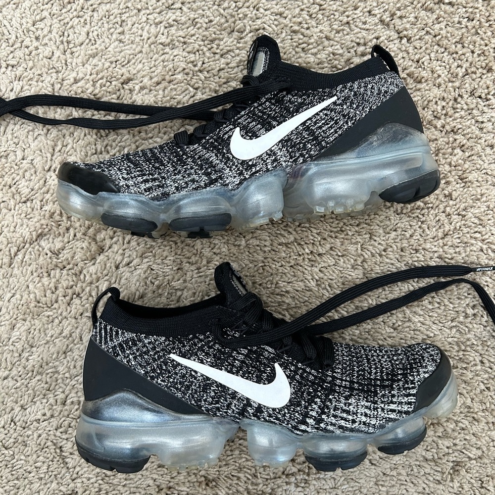 Size 7.5 - Nike Air VaporMax Flyknit 3 Oreo W